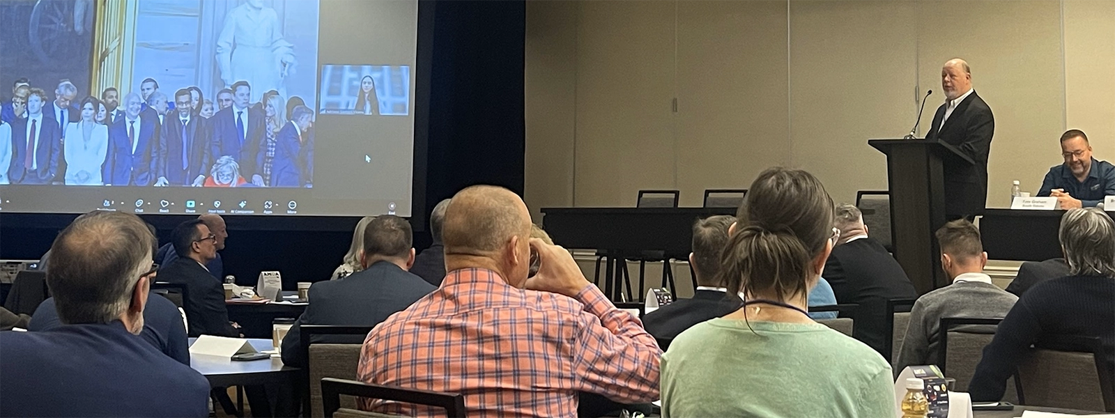 Members attend a lecture at the AMOA state council meeting